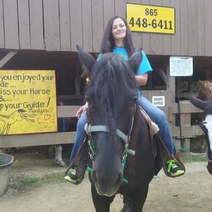 Meet your Posher, Crystal